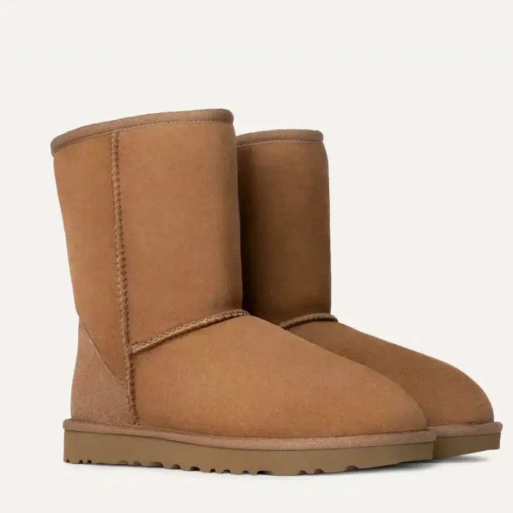 UGG Classic Short II